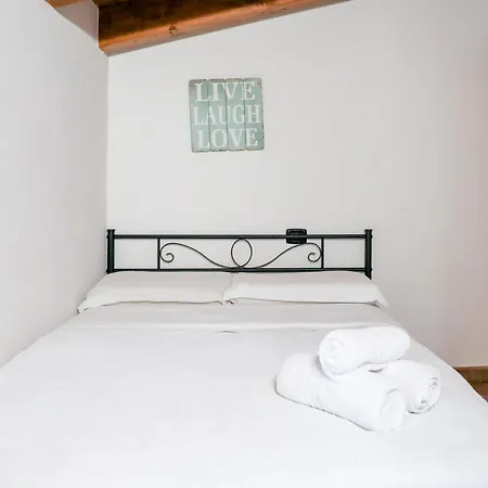 Mamma Mia By Design Apartment *