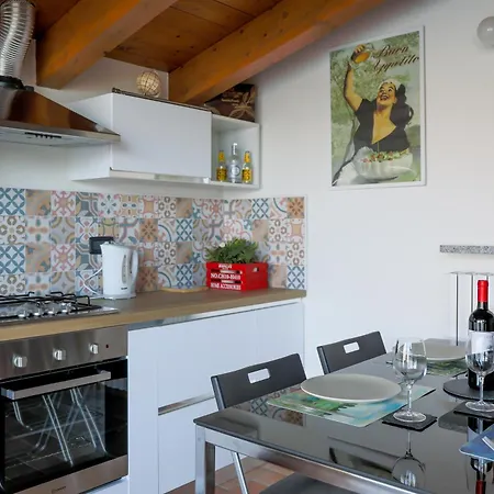 Apartment Mamma Mia By Design *